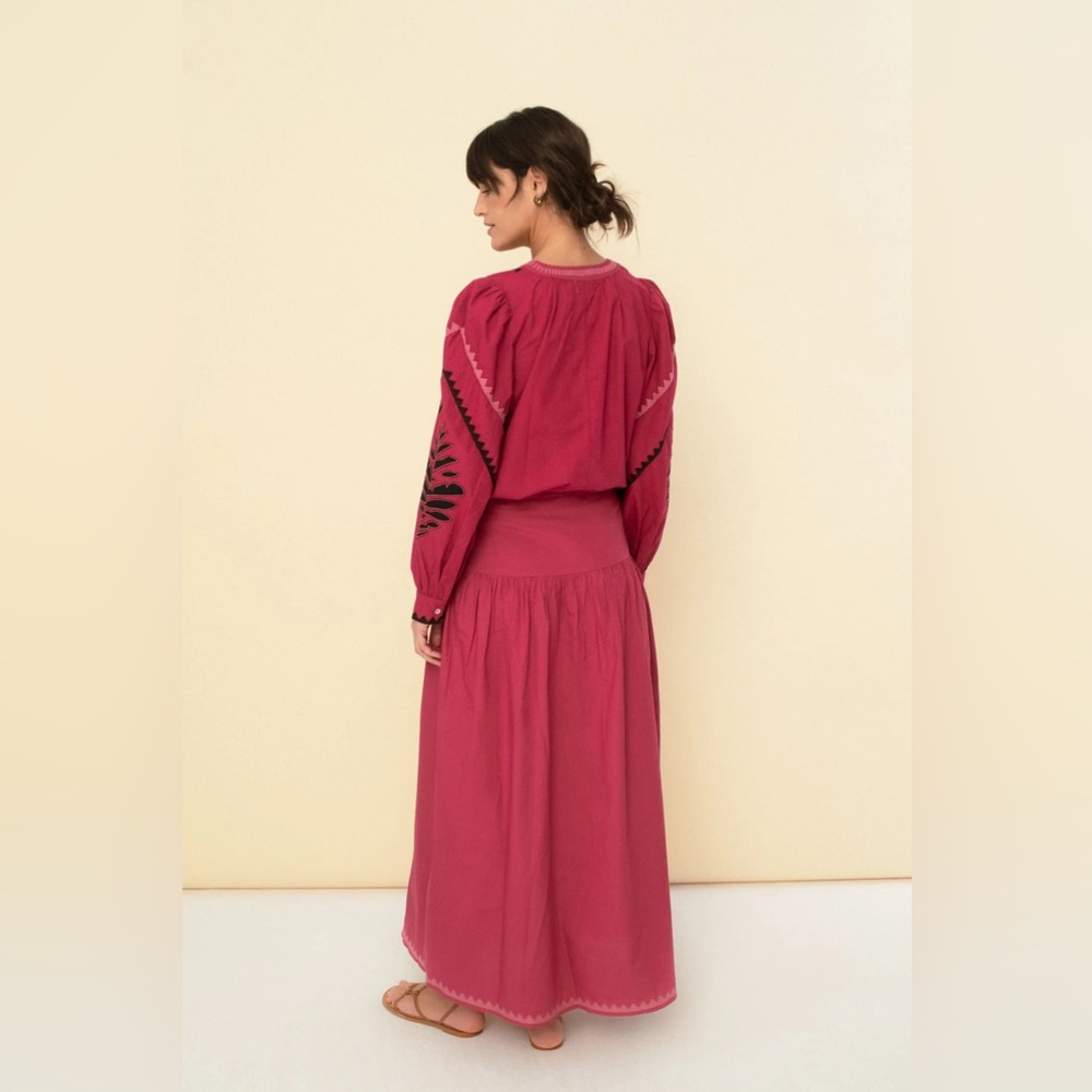LAST ONE SONMER $160 SKIRT CHERRY - Picture 2 of 3